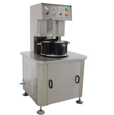 小型真空旋蓋機